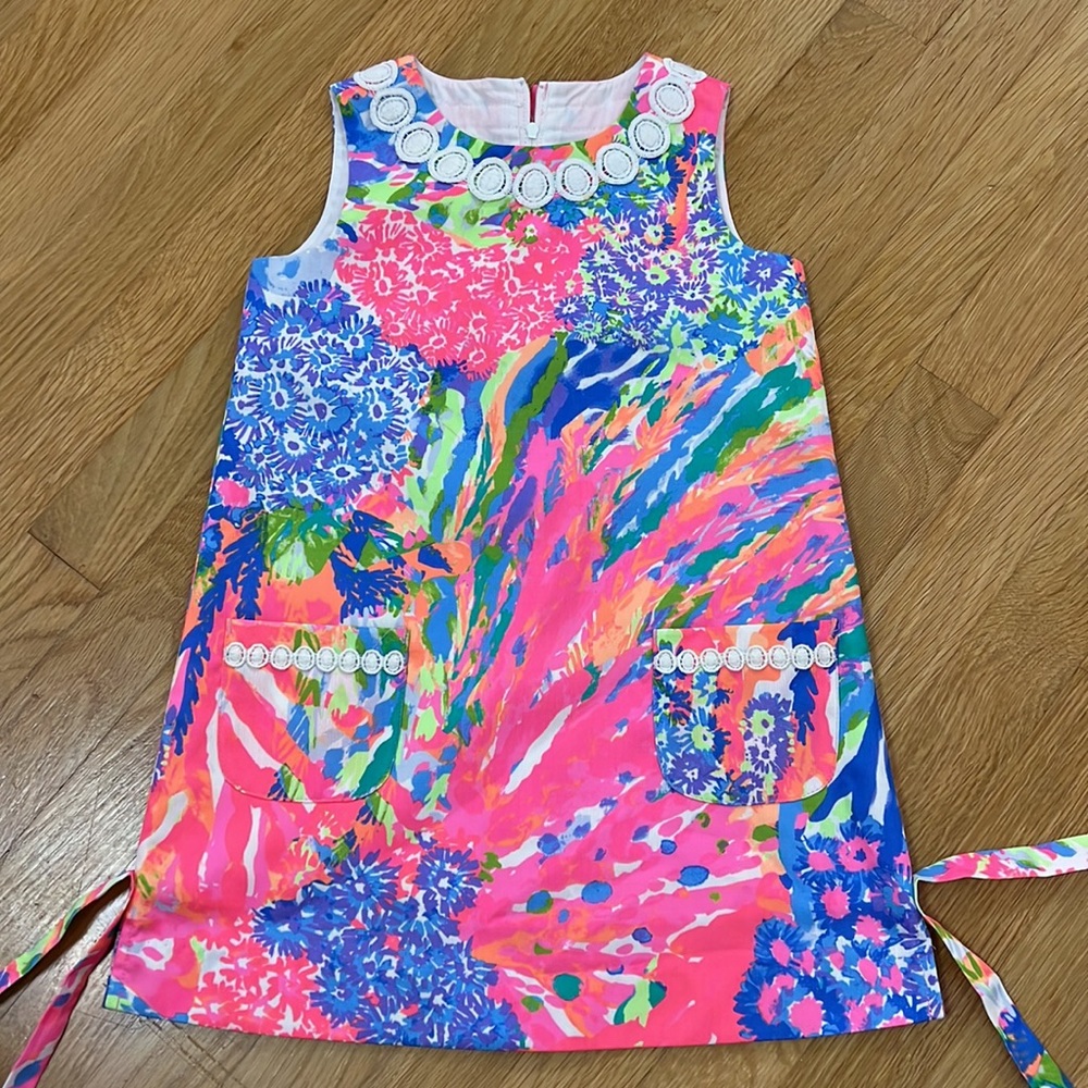 Never worn, Lilly Pulitzer classic shift dress, girls size 5